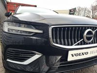 tweedehands Volvo V60 2.0 T6 Recharge AWD Inscription / 19" Lichtmetalenvelgen / Harman / Kardon / Extra getint glas achter /