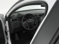 tweedehands Dacia Duster TCe 150 EDC Journey Camera Dodehoekdetectie Navigatie Stoelverwarming Apple Carplay