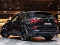 tweedehands BMW X5 xDrive45e High Exe. M-Sport Pack Black Optic, Comfortstoelen Perf. Vernasca / Memory, Pano, Head-Up, Driving Ass, Harman Kardon, Laser Light, Surround View, DAB, Act. Besturing, Rollo's, Uitrusting/ Innov/ Park Ass/ Rij Ass Pakket, Electr. Trekhaak