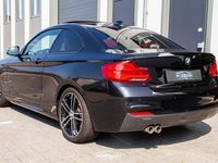 tweedehands BMW 230 2-SERIE i Coupé M-Pakket | Schuifdak | Harman-Kardon | Stuurverwarming | A.Camera | LED | DEALER ONDERHOUDEN!!