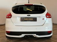 tweedehands Ford Focus 2.0 ST 250PK NAVI KUIP INRUIL MOGELIJK !