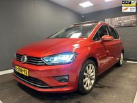 Occasion VW Golf Sportsvan Highline 150 PK (110 kW) 2015 Rood MPV