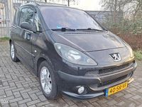 Occasion Peugeot 1007 88 PK (64 kW) 2006 Zwart MPV