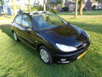 Occasion Peugeot 206 75 PK (55 kW) 2000 Zwart Hatchback