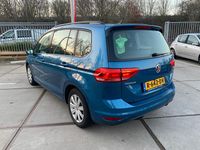 Occasion VW Touran Trendline 2022 Blauw MPV