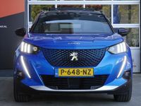 tweedehands Peugeot e-2008 EV GT 50 kWh 1 Fase | 8% bijtelling | Navigatie | Panormadak | 18 inch lichtmetalen velgen | Stoelverwarming | Led verlichting | Keyless entry en start | Parkeersensoren voor en achter | Achteruitrijcamera