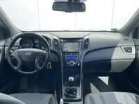 tweedehands Hyundai i30 1.6 GDi GO! 2016 / Cruise Control / Navigatie / Airco / Achteruitrij Camera /