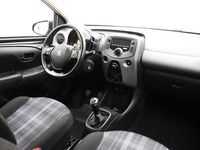 tweedehands Peugeot 108 1.0 e-VTi Active | Airco | Mistlampen voor | Extra getint glas | Chroom delen exterieur | Buitenspiegels elektrisch verstel- en verwarmbaar | Bluetooth telefoonvoorbereiding
