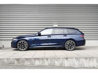 Occasion BMW 330e Basis 292 PK (214 kW) 2025 Bmw individual tansanit metallic (blauw metallic) Stationwagen