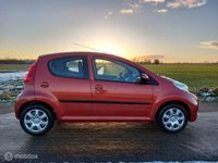 tweedehands Peugeot 107 1.0-12V 5-deurs airco, cv, elektrisch ramen