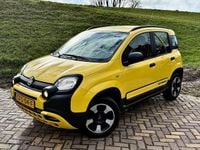 Occasion Fiat Panda Cross Cross 69 PK (50 kW) 2018 Geel Hatchback