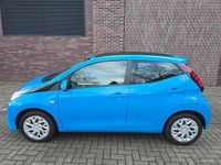 Occasion Toyota Aygo X-play 72 PK (52 kW) 2019 Blauw Hatchback