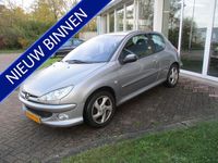 Occasion Peugeot 206 109 PK (80 kW) 2004 Zilver (metallic) Hatchback