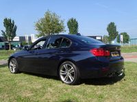 tweedehands BMW 328 3-SERIE i High Executive - Automaat, Navigatie, Multimedia, Leder Sport Interieur, Airco/ECC, CruiseControl, Parkeersensoren, Trekhaak