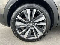 tweedehands Peugeot 3008 1.2 130pk Allure | TREKHAAK | SCHUIF/KANTELDAK | NAVIGATIE | CAMERA | 19" LICHTMETALEN VELGEN
