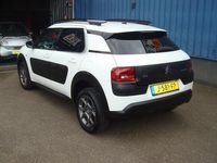 tweedehands Citroën C4 Cactus 1.2 PureTech Shine - 1E eigenaar - km 85907 NAP - Automaat - Navi - Achteruitrij camera - Park tronic achter - LM velgen op 4 nieuwe banden - Dak dragers - Privicyglas achter - 2 sleutels op afstandsbediening -