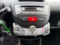 Occasion Peugeot 107 Active 68 PK (50 kW) 2012 Geel Hatchback