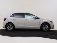 tweedehands VW Polo 1.0 TSI Life | Navigatie | Adaptieve cruise control | CarPlay | Parkeersensoren | Climate control | Draadloze telefoonlader |