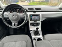 tweedehands VW Passat 1.4 TSI Trendline BlueMotion / NAVI / AIRCO / CRUI