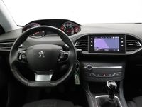 tweedehands Peugeot 308 SW 1.2 PureTech Blue Premium - Navi, Panorama, Cam