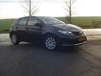 Occasion Toyota Auris Comfort 99 PK (72 kW) 2013 Grijs Hatchback