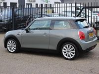 Occasion Mini ONE Salt 75 PK (55 kW) 2018 Grijs Hatchback