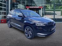 Nieuw Skoda Karoq SportLine 150 PK (110 kW) 2025 Zwart (metallic) SUV