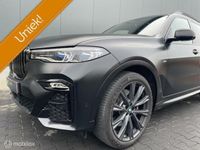 tweedehands BMW X7 xDrive40D / HE / FROZEN BLACK / HK / Pano / 6P / 22"