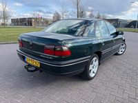 tweedehands Opel Omega 2.0i-16V Sport