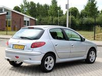 tweedehands Peugeot 206 1.4 Forever l Elek Pak l LMV l APK 07-2023