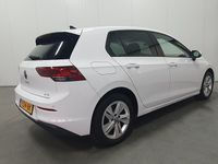 Occasion VW Golf VIII Business 112 PK (82 kW) 2021 Wit Hatchback