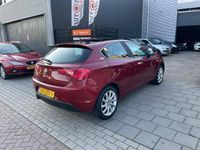 tweedehands Alfa Romeo Giulietta 1.4 T Distinctive 2e Eig PanoTrekhaak Navi Airco N