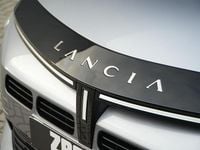 Nieuw Lancia Ypsilon 101 PK (74 kW) 2025 Grijs Hatchback