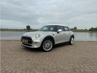 tweedehands Mini Cooper 1.5 Pepper Serious Business Automaat Leder LED