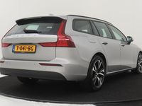 tweedehands Volvo V60 B3 Essential Climate & Park Assist Line