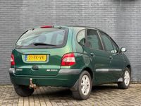 tweedehands Renault Scénic 1.6-16V RXT AUTOMAAT 1 jaar APK