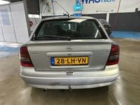 Occasion Opel Astra 101 PK (74 kW) 2003 Grijs Hatchback