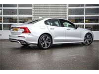 tweedehands Volvo S60 T6 Twin Engine AWD 340pk Geartronic R-Design | Adaptieve cruise control | Head-up | Panoramadak | Keyless | 19