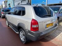 tweedehands Hyundai Tucson 2.0i Style bj. 2008 met 195.613km NAP Nette auto met boekjes en 2 sleutelsets.