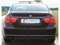 tweedehands BMW 318 3-SERIE i HIGH EXECUTIVE / AUTOMAAT / KEYLESS GO/ NAVI /XENON