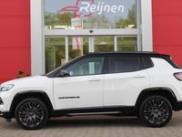 tweedehands Jeep Compass 4xe 240PK PLUG-IN-HYBRID S 80TH ANNIVERSARY | PANORAMISCH SCHUIF / KANTEL DAK | NAVIGATIE | 360° CAMERA | DRAADLOOS APPLE CARPLAY / ANDROID AUTO | DIGITALE COCKPIT | LED KOPLAMPEN / ACHTERLICHTEN | LED MIST LAMPEN | 19" LICHTMETALEN VELGEN |