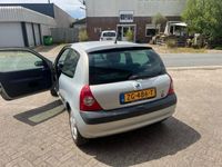 tweedehands Renault Clio II 1.2-16V Authentique