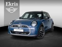 Nieuw Mini Cooper Favoured 114 kW (156 PK) 2025 Blauw Hatchback
