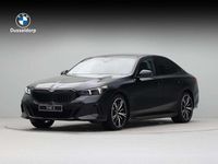 Nieuw BMW 530e M Sport 299 PK (219 kW) 2025 Zwart Sedan