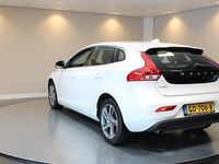 Occasion Volvo V40 Momentum 120 PK (88 kW) 2015 Wit (metallic) Hatchback