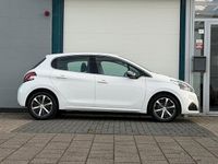 Occasion Peugeot 208 Allure 110 PK (80 kW) 2017 Wit Hatchback
