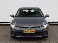 tweedehands VW Golf VIII 1.0 TSI Life Business 110pk | LED | Navigatie | Stoelverwarming | Cruise control I Ergo stoelen I Side assist