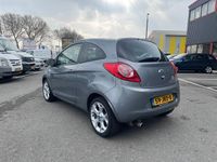 tweedehands Ford Ka 1.2 Titanium / NAP / ELEK RAMEN / AIRCO