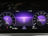 tweedehands VW Golf VIII 1.0 eTSI Life | Adaptieve cruise control | Climate control | LED koplampen | Parkeersensoren