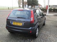 Occasion Ford Fiesta Futura 69 PK (50 kW) 2006 Grijs Hatchback